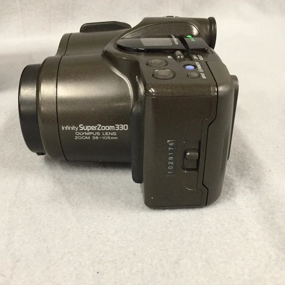 Olympus‎ Infinity SuperZoom 330 35mm Film Camera 38-105mm Lens with Case Japan